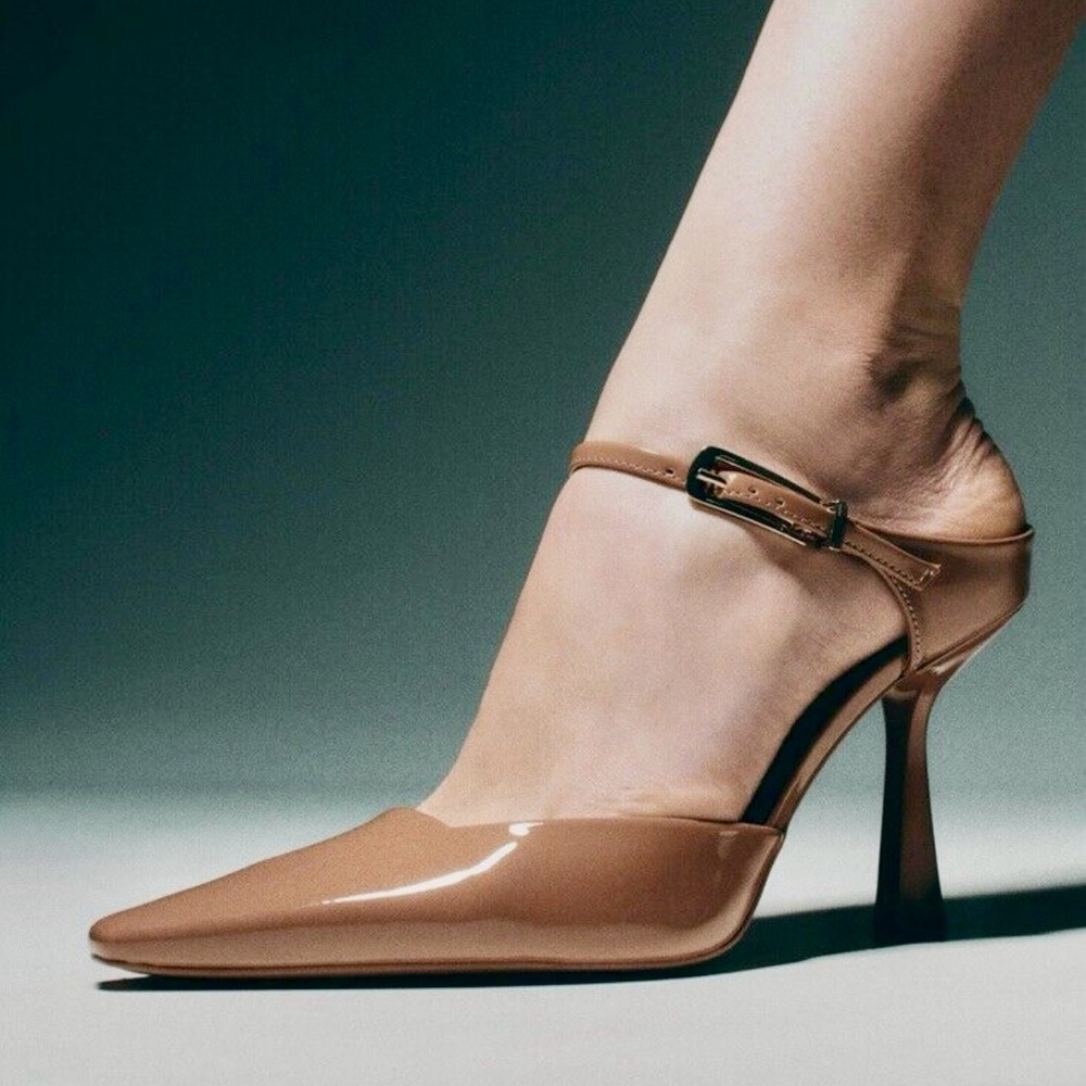 Zara pointed-toe patent faux leather heels in tan